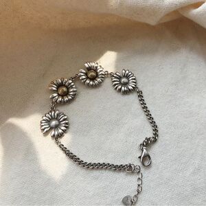 Daisy Chain Silver Bracelet - Floral Link Bracelet